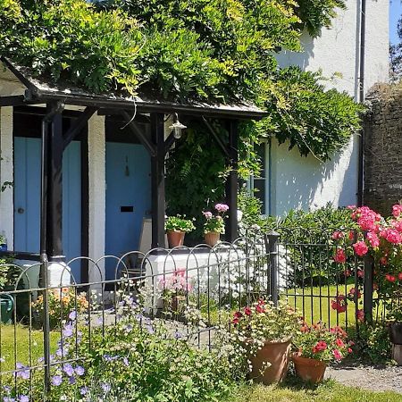 Castell Madoc Cottages Lower Chapel 외부 사진