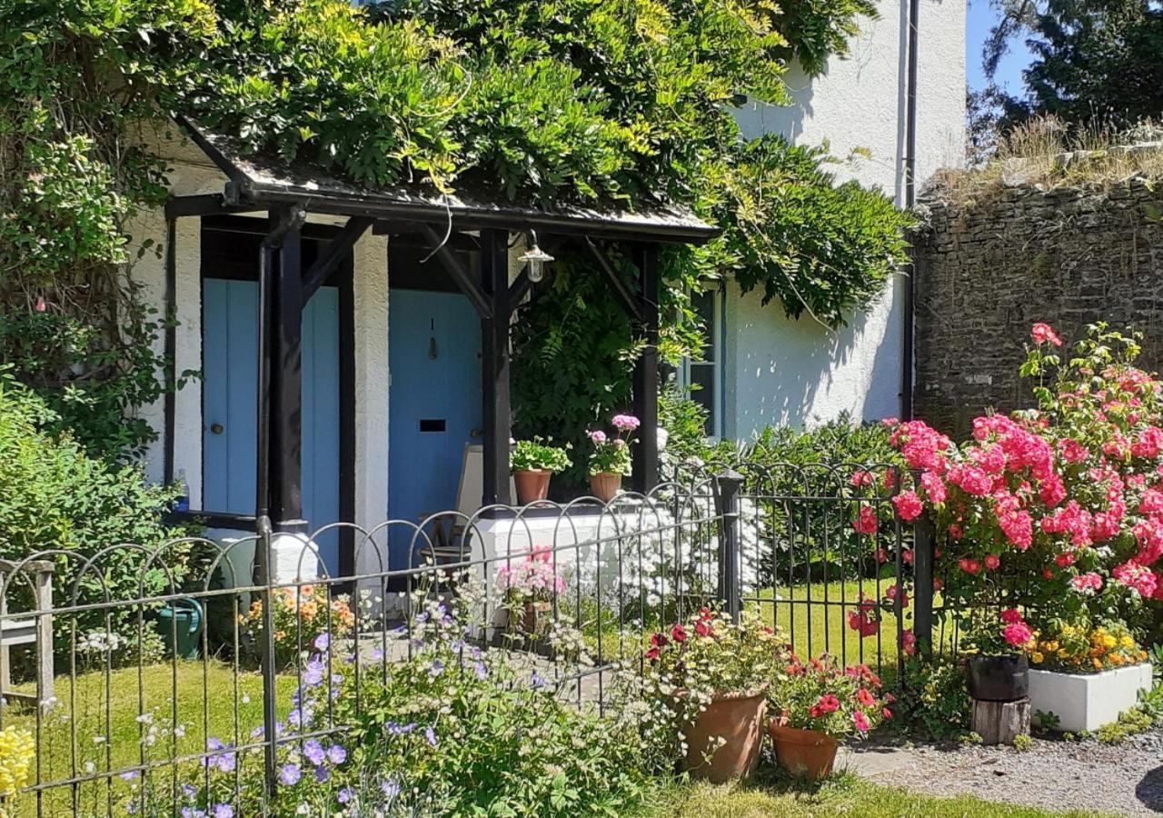 Castell Madoc Cottages Lower Chapel 외부 사진